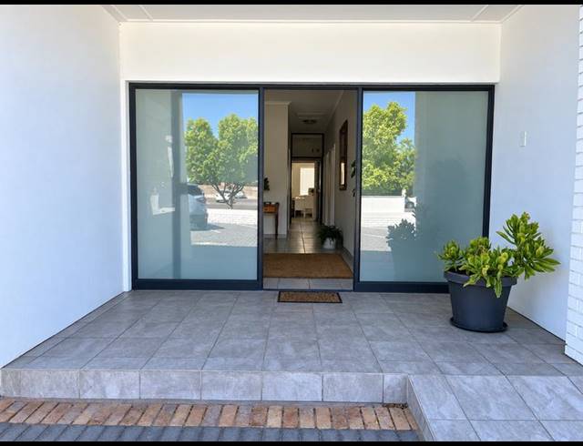 BUSINESS FOR SALE IN LAAIPLEK